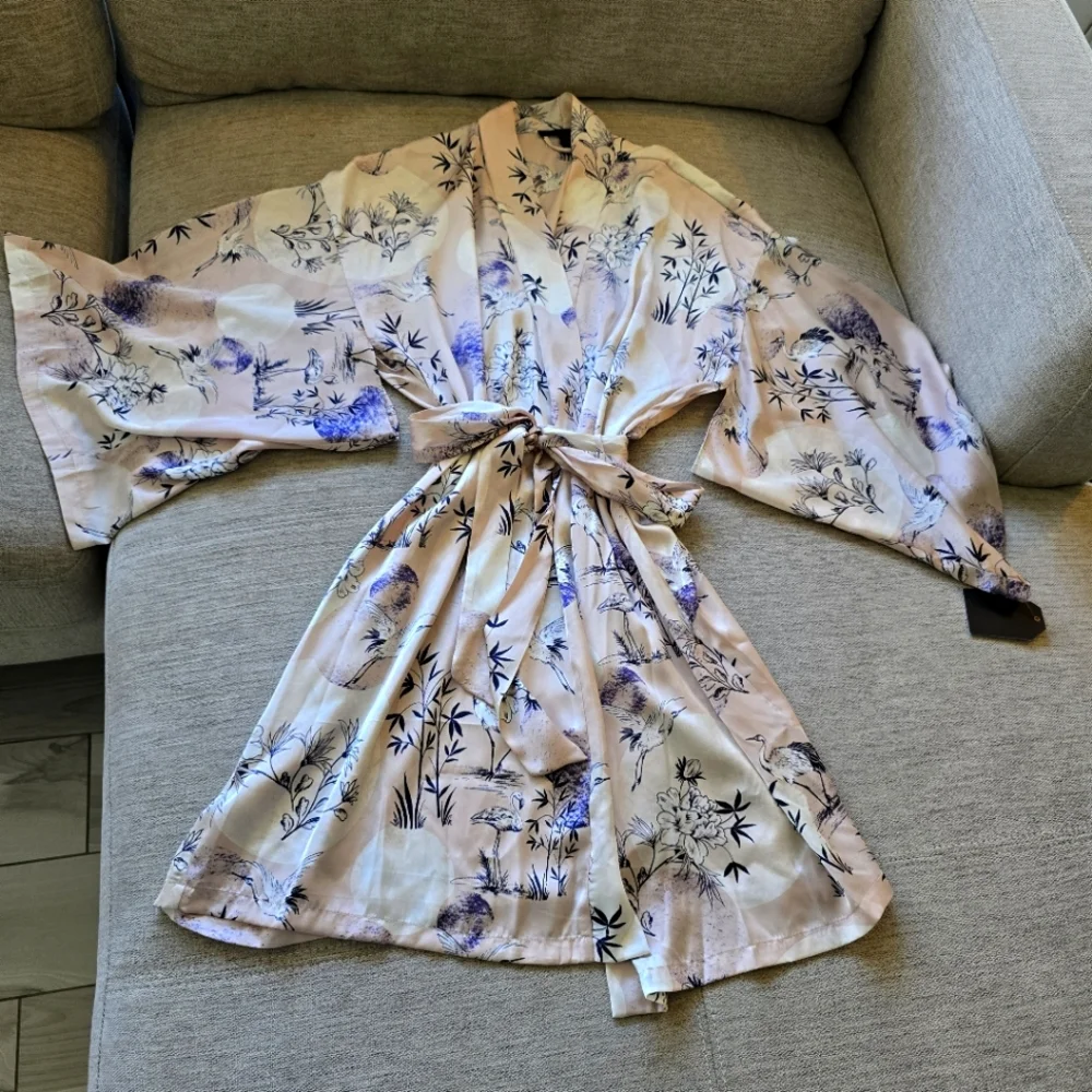 Midnight Bakery Floral Satin Kimono Robe - Cream, Pink, and Navy Blue XS/S - Picture 1 of 7